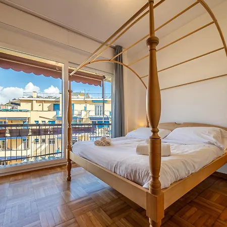 Super Attico Vista Mare E Ampia Terrazza راباللو